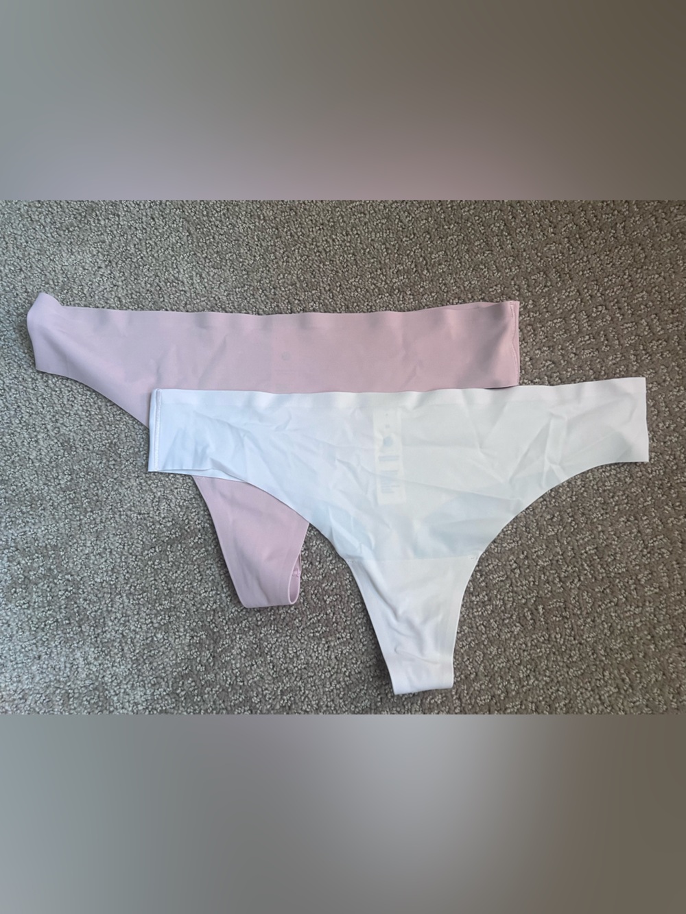 lululemon Invisiwear mid-rise Thong 2pair medium